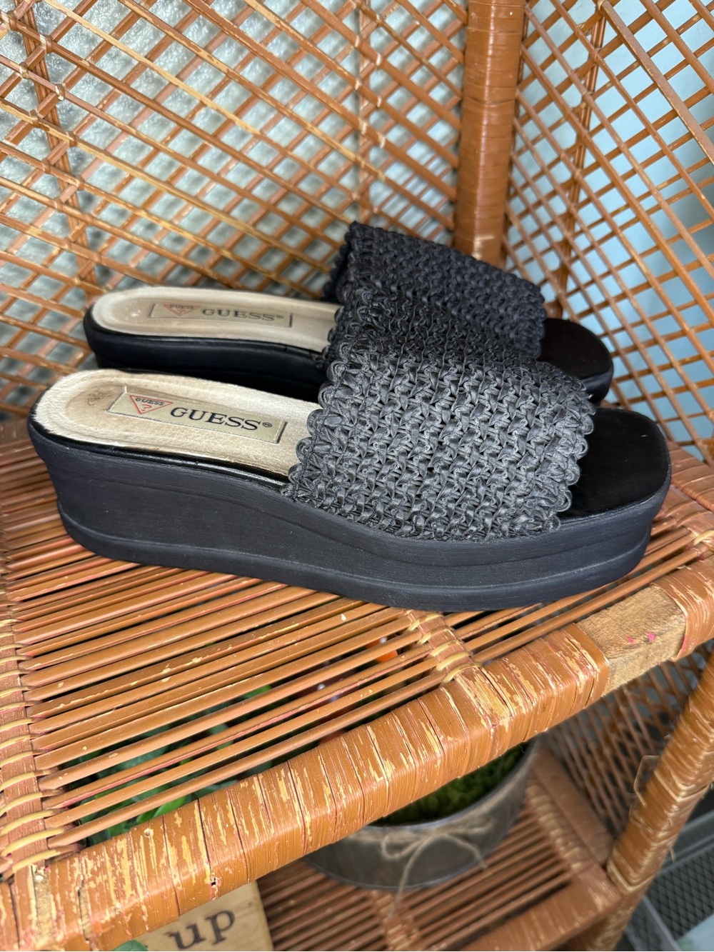Vintage GUESS Black Chunky Platform Sandals Women’s 9